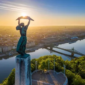 Kristal Gellert Hill , Budapeszt Węgry
